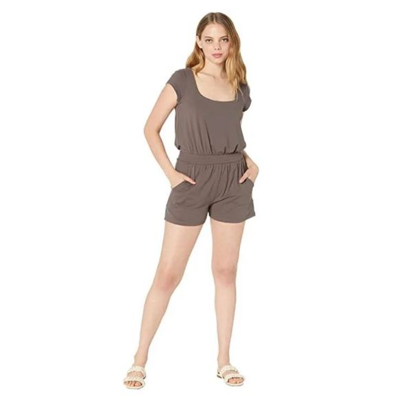 Susana Monaco Pants - Susana Monaco Scoop Front Short Sleeve Romper Women’s Jumpsuit in Tornado Size L